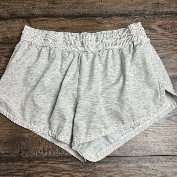 DSG Women's Light Gray Athletic Shorts - Picture 1 of 4